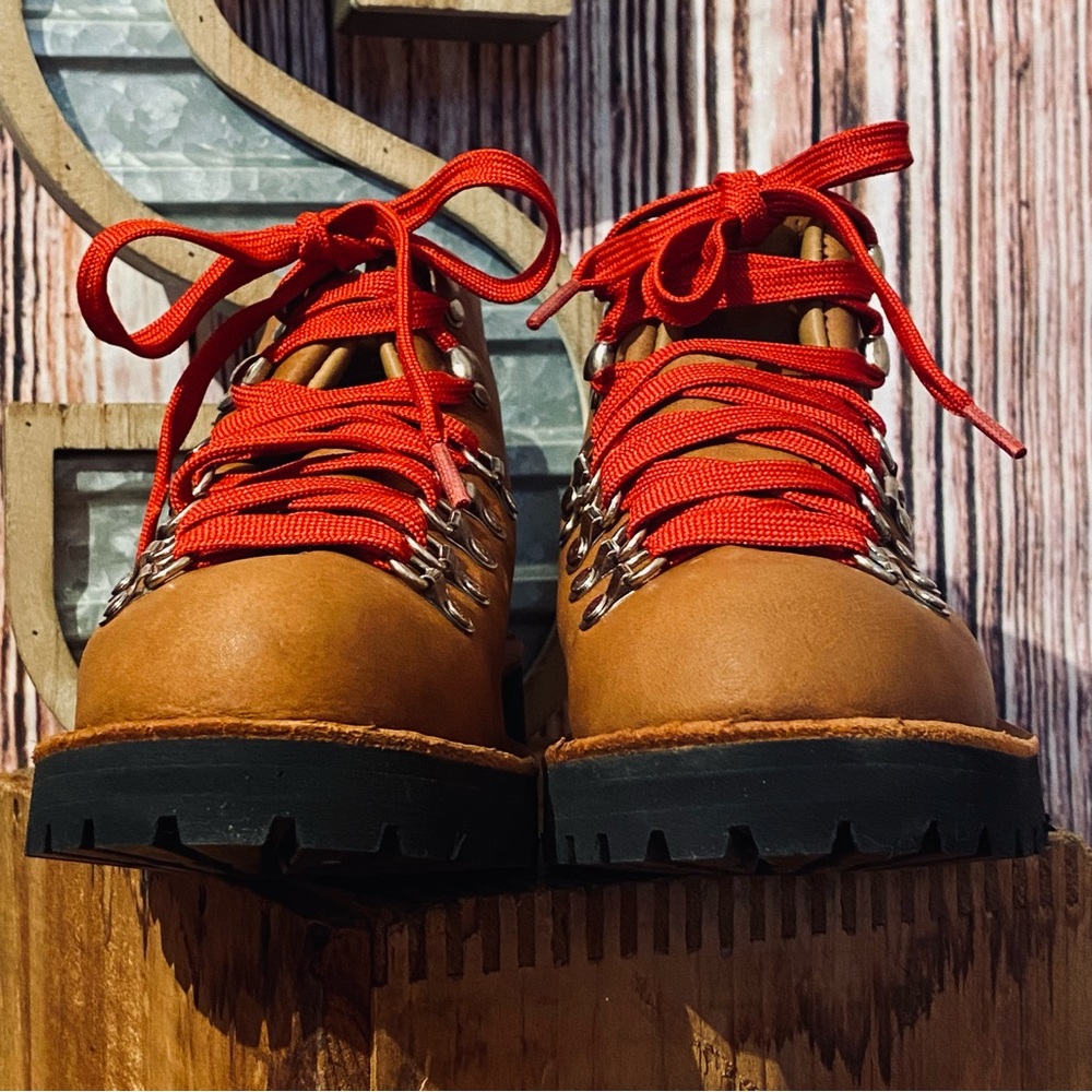 Danner Mountain Light Cascade Boots - Picture 8 of 12